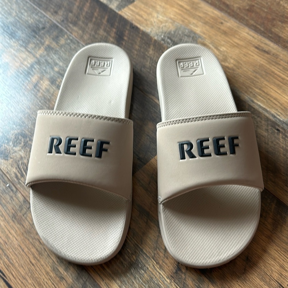 Reef Sandals Worn Once Men’s 8